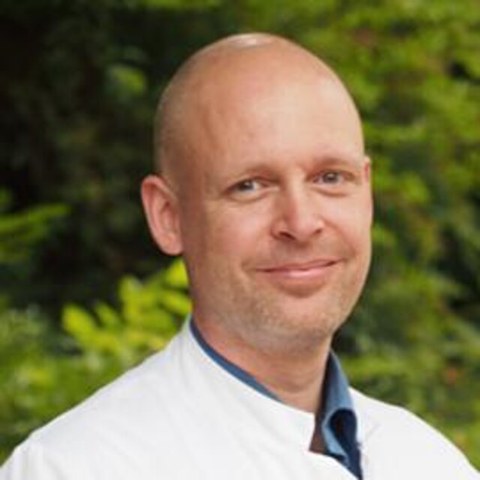 Lars E. Podleska